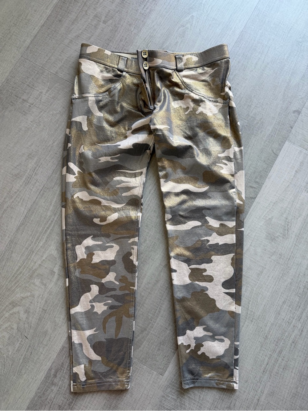 Freddy Women's Metallic Olive Green & Gray Camouflage Leggings Size Large